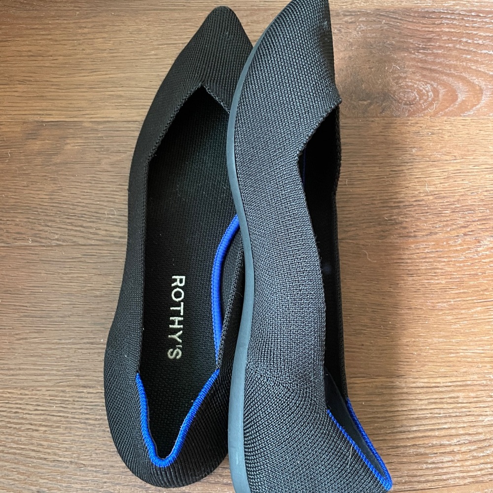 Rothy's The Point in Solid Black. Size 9.5 - Picture 2 of 3
